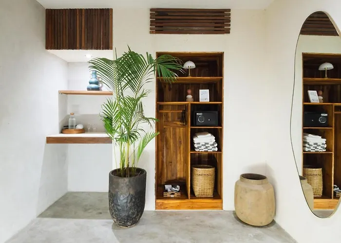 Canna - Trendy 1br With Private Pool *
